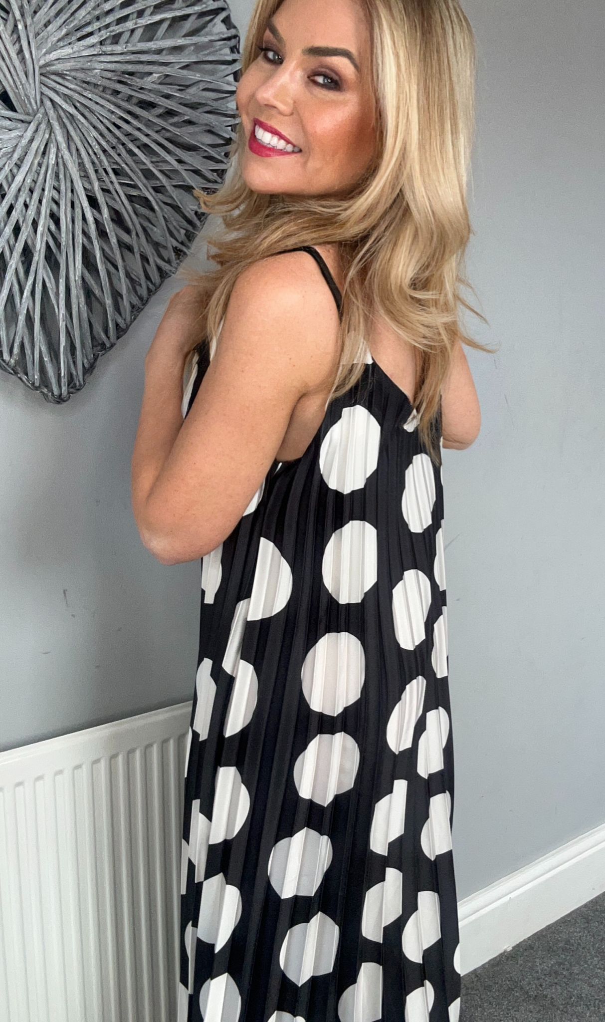 Sally spot pleat maxi black/white