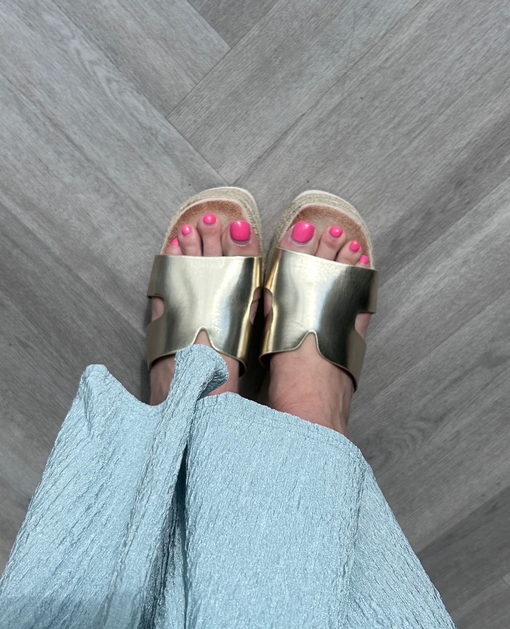 ‘Goldie’ wedged shoes