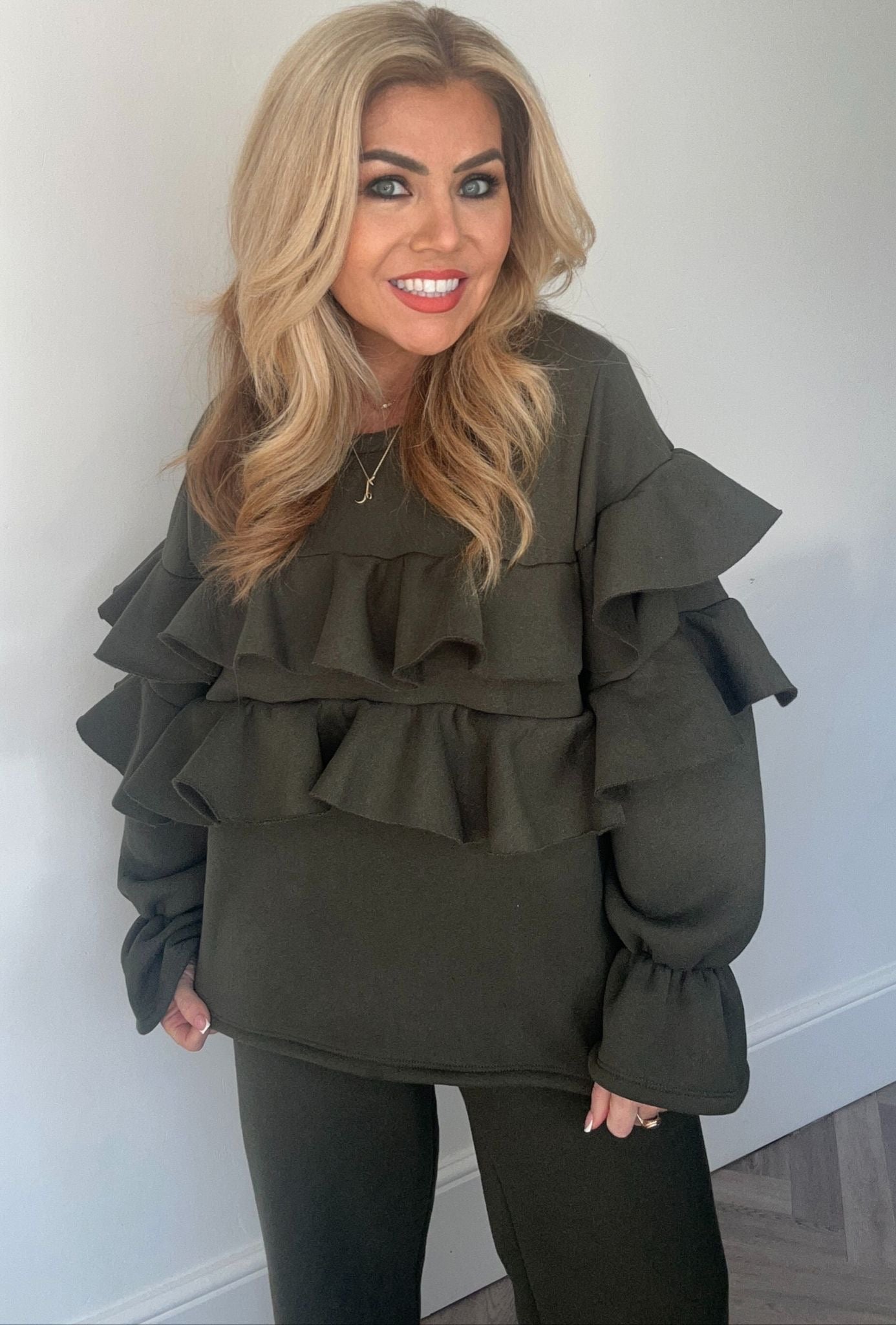 Gabrielle frill detail lounge set khaki
