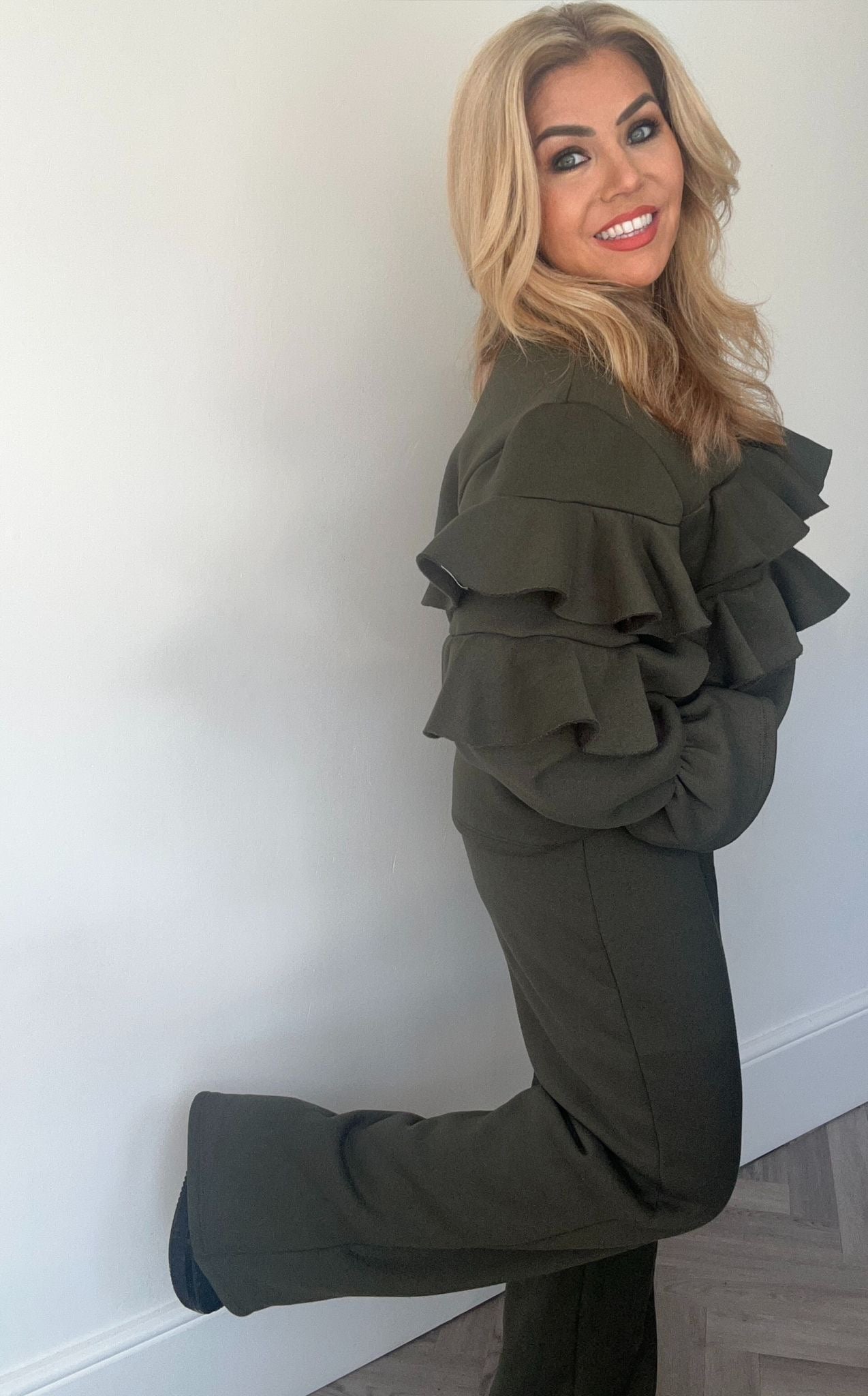 Gabrielle frill detail lounge set khaki