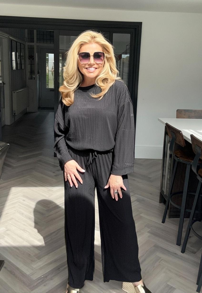 Tilly crinkle wide leg coord black