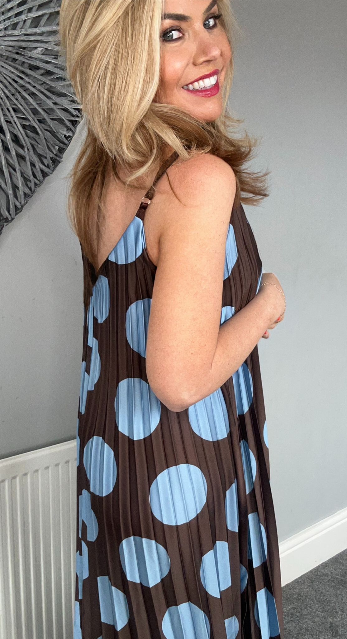 Sally spot pleat maxi brown/blue