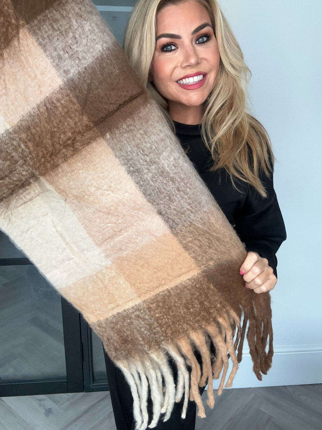 Check large scarf neutrals