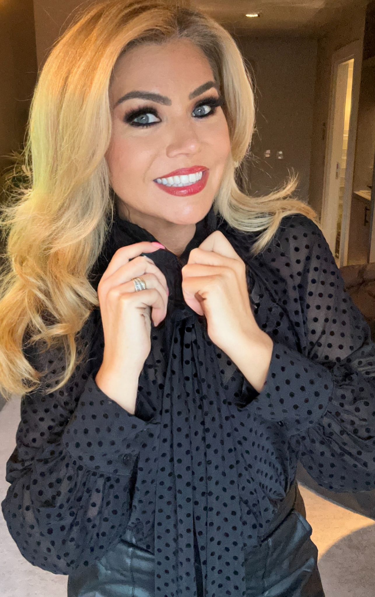 ‘Susie’ dobby spot blouse black