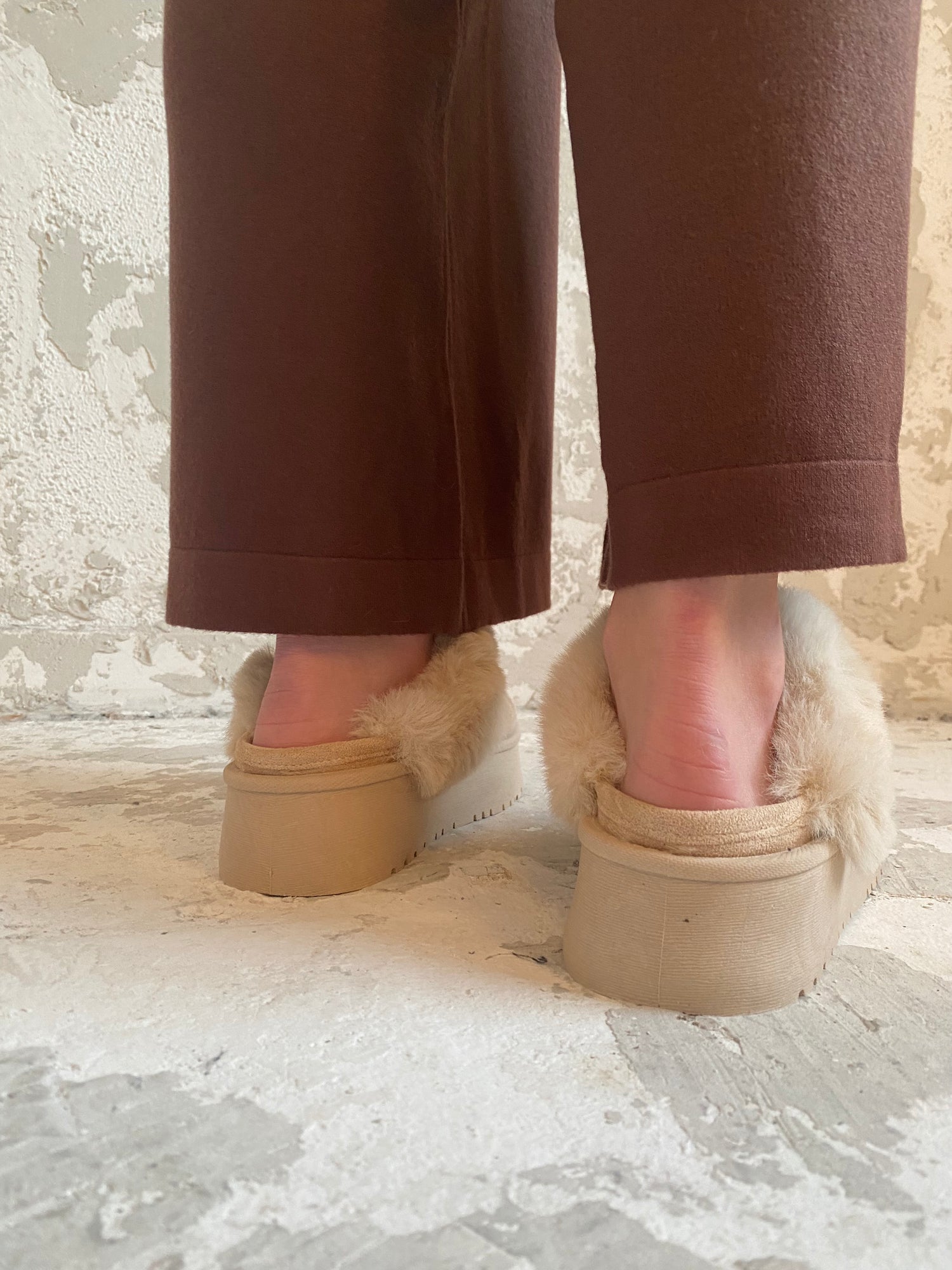 Snug slippers nude