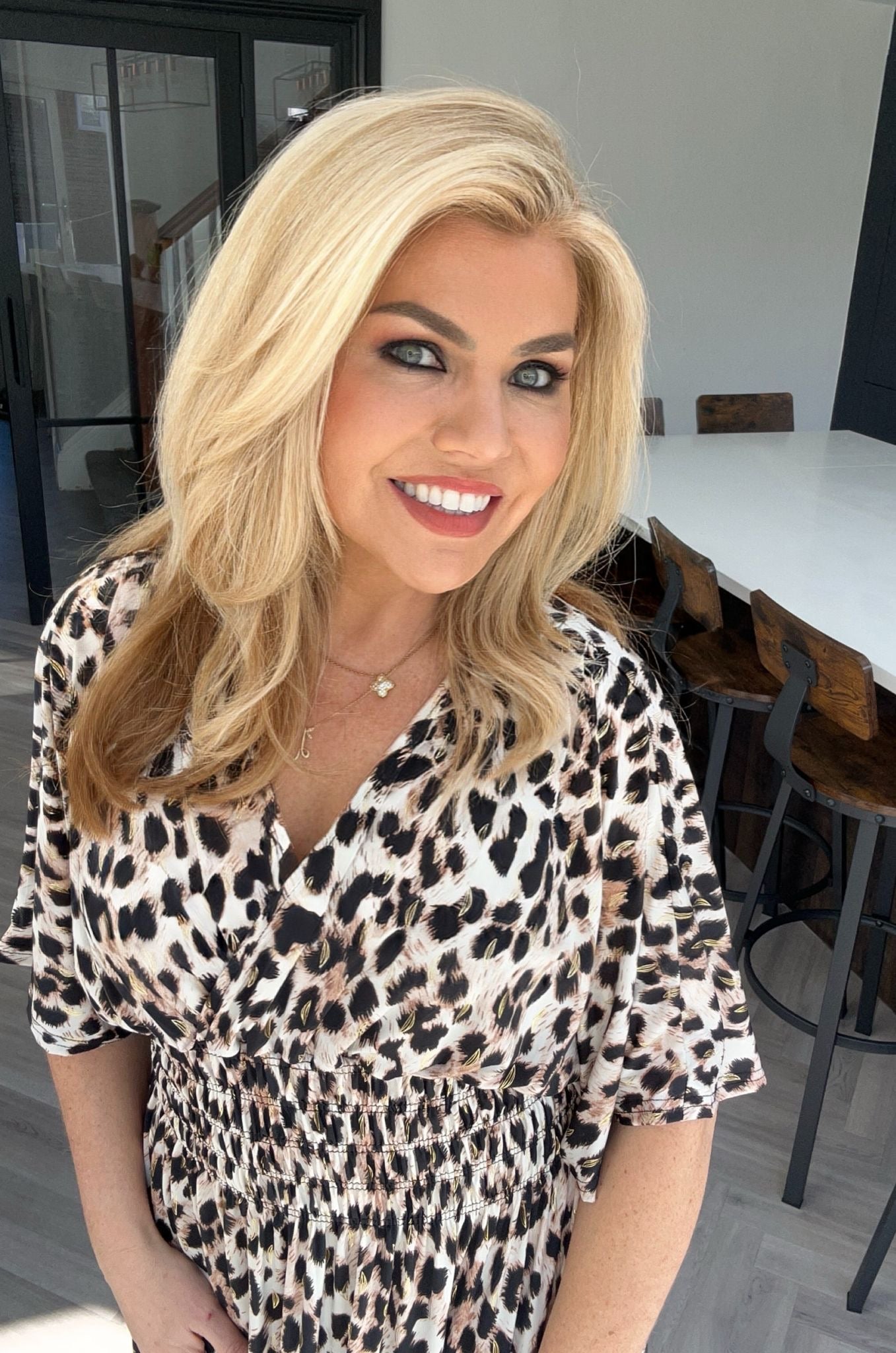 Magic dress animal print light base