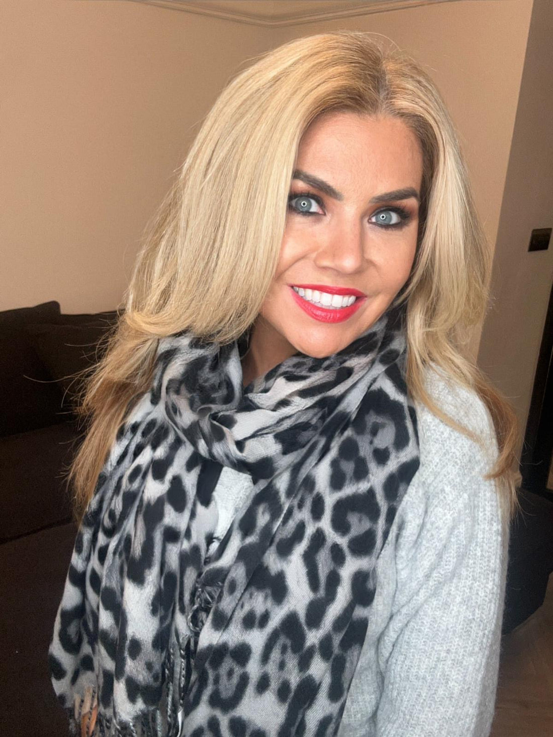 Leopard print scarf black / grey